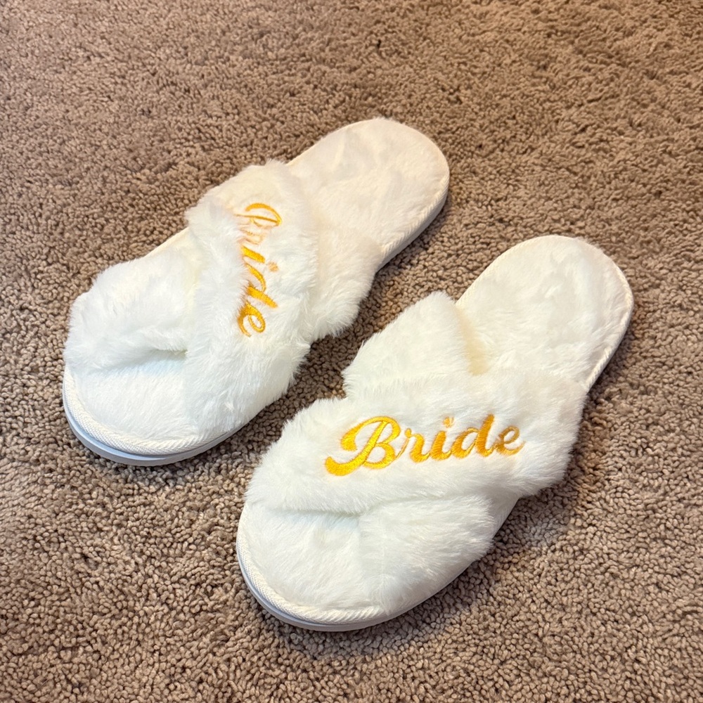 Women’s White Bride Slippers